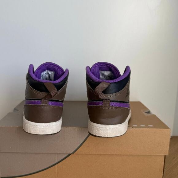 Nike Air Jordan 1 Mid Palomino Purple/Mocha Kids Sneakers - SZ 2.5 Y - Picture 3 of 12